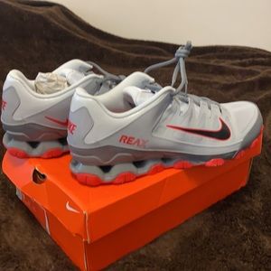 Brand new Nike men’s reax 8 mesh 13